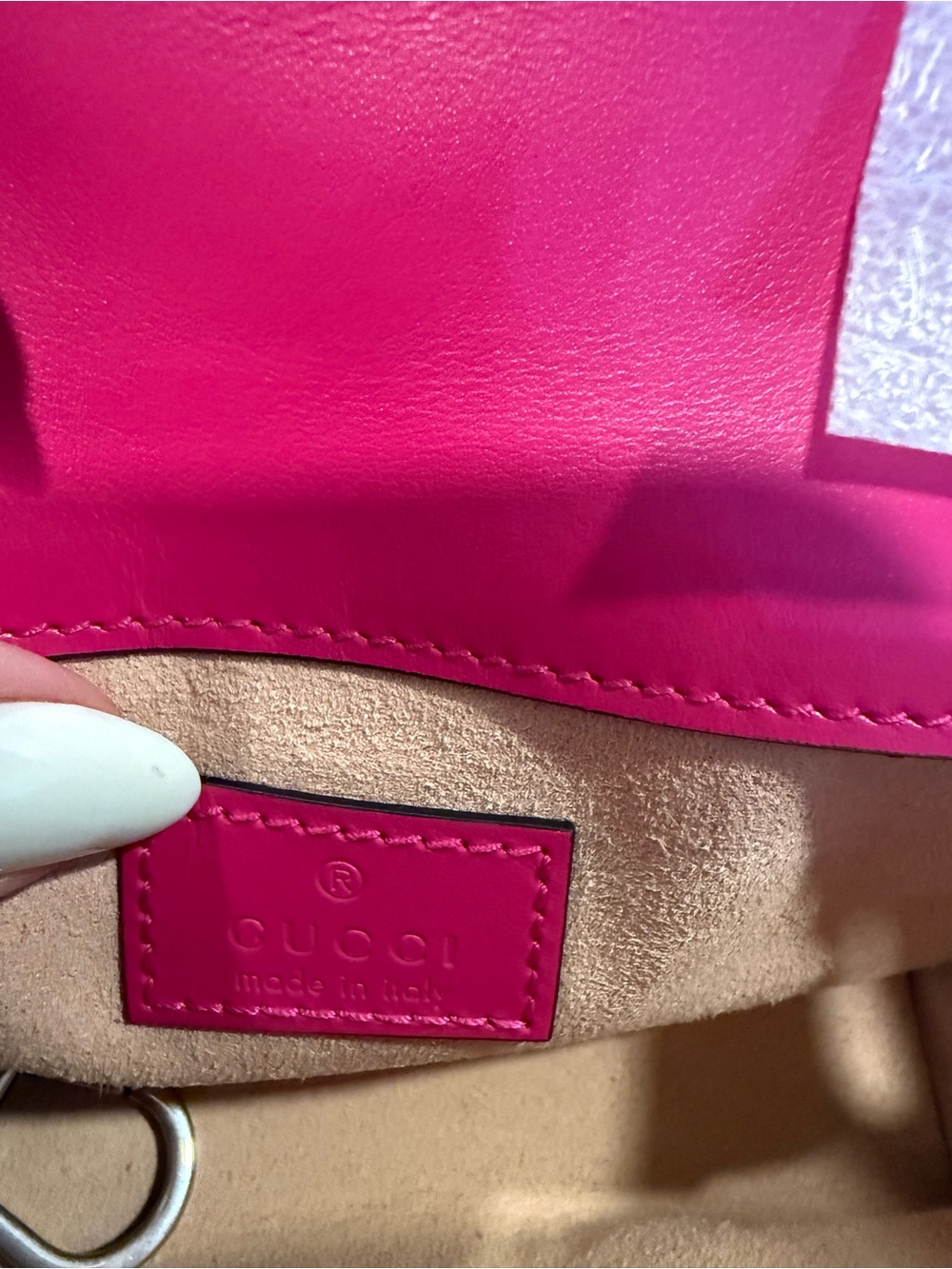 Gucci Pink Matelassé Leather Crossbody with GG Logo - Picture 5 of 6